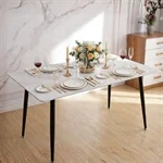 שולחן אוכל עם פלטת קרמיקה בגוון שיש לבן במידות 120/70 ס"מ ורגלי מתכת שחורות