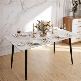 שולחן אוכל עם פלטת קרמיקה בגוון שיש לבן במידות 120/70 ס"מ ורגלי מתכת שחורות